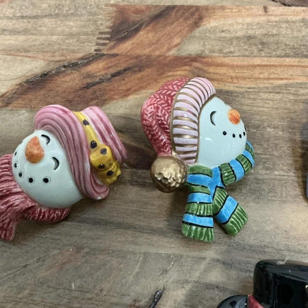 Fitz and Floyd Ceramic Snowman and Present Push Pins Set of‎ 5 Holiday Decor